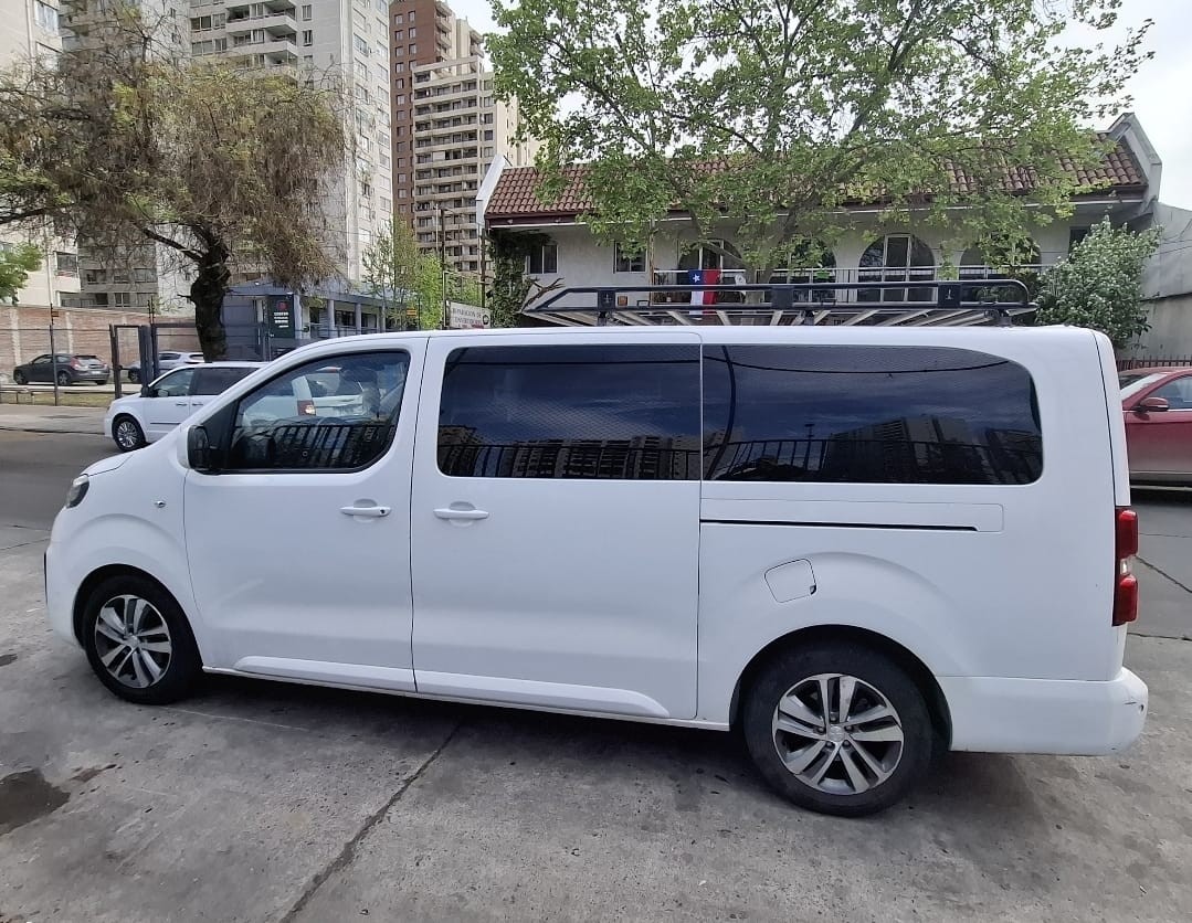 Vehículo utilizado para traslados turísticos